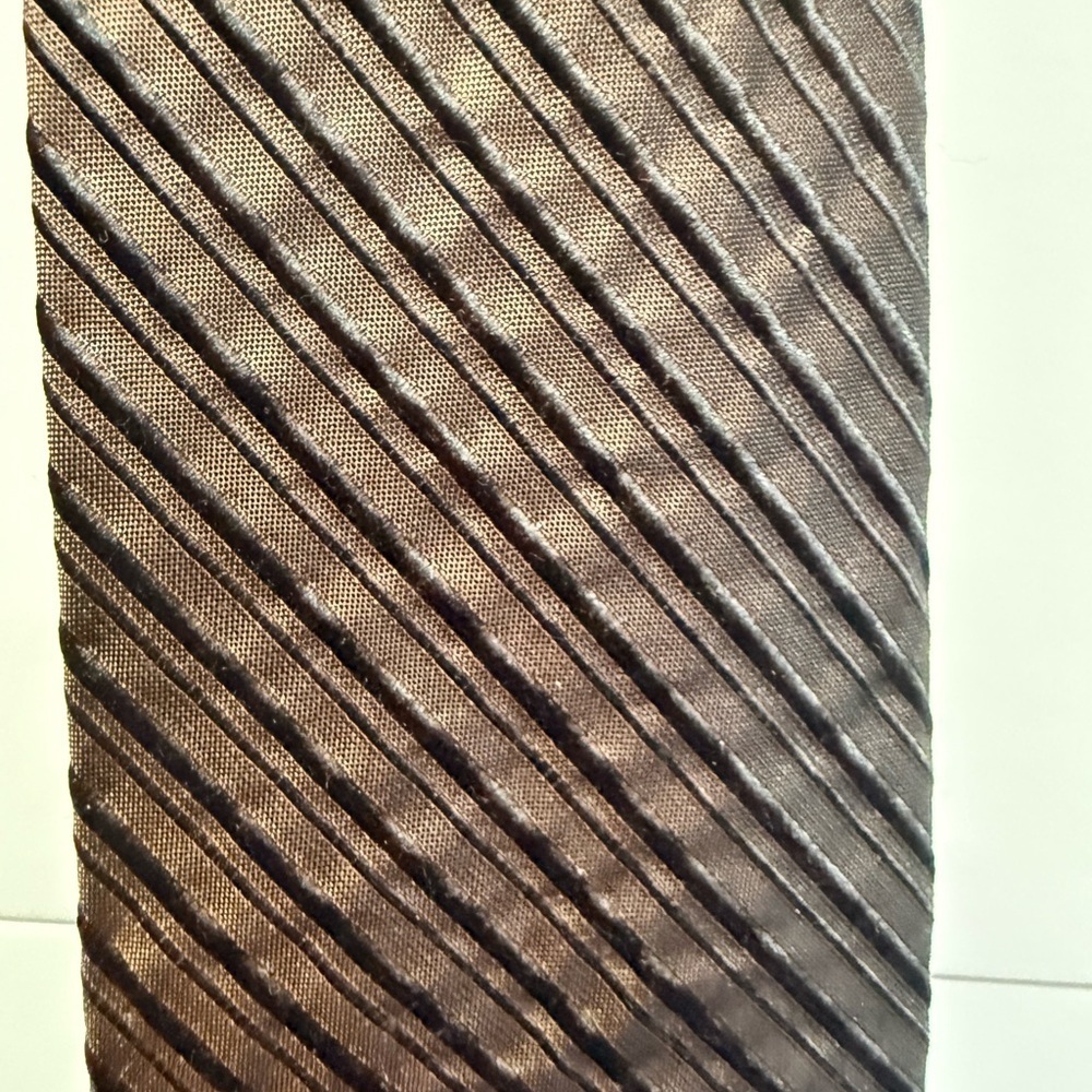 Classic Brown Textured Diagonal Stripe Tie - Men's Accessory